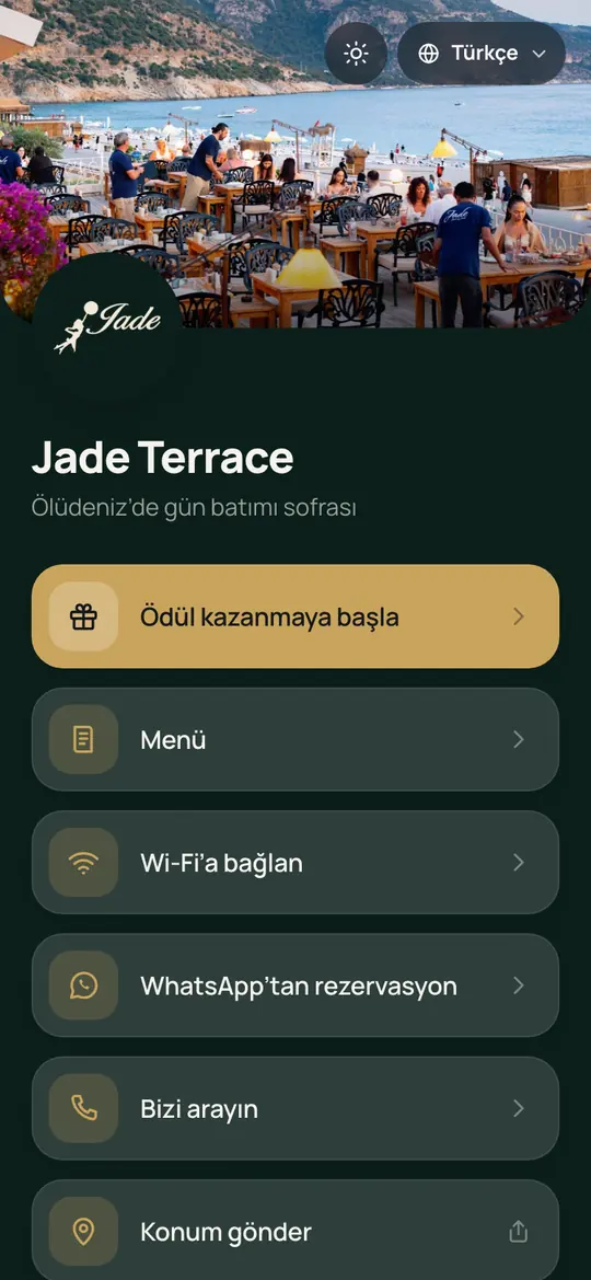Örnek işletme kartı: Jade Terrace. Ödül, menü, Wi-Fi, WhatsApp rezervasyon, arama ve konum düğmeleri; üstte tema ve dil seçici